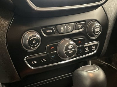 2023 Jeep Cherokee Altitude Lux 4x4