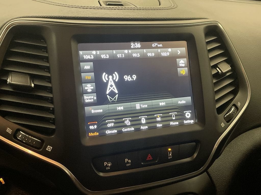 2023 Jeep Cherokee Altitude Lux 4x4