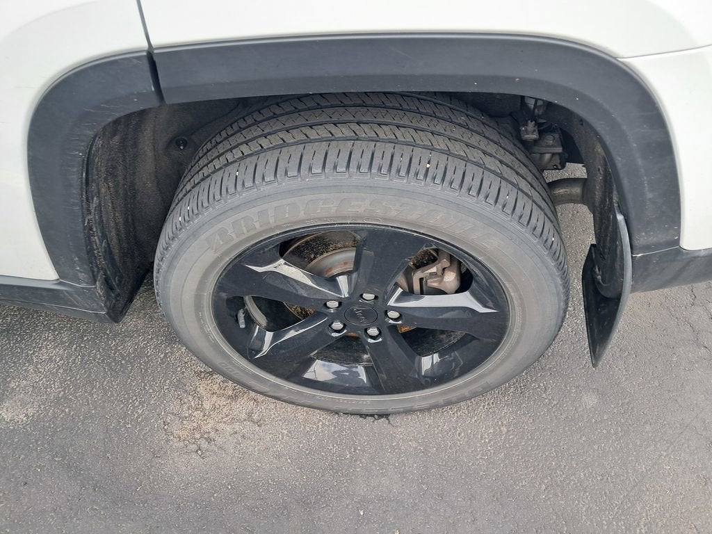 2022 Jeep Grand Cherokee L Altitude 4x2