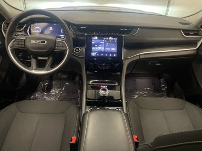 2023 Jeep Grand Cherokee L Laredo 4x4