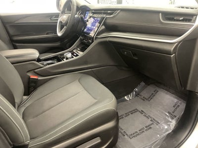 2023 Jeep Grand Cherokee L Laredo 4x4