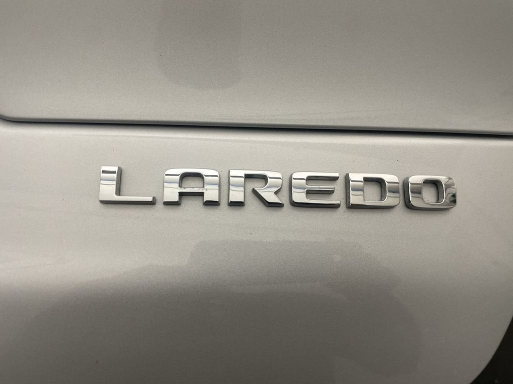 2023 Jeep Grand Cherokee L Laredo 4x4
