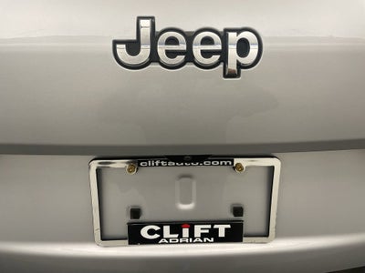 2023 Jeep Grand Cherokee L Laredo 4x4