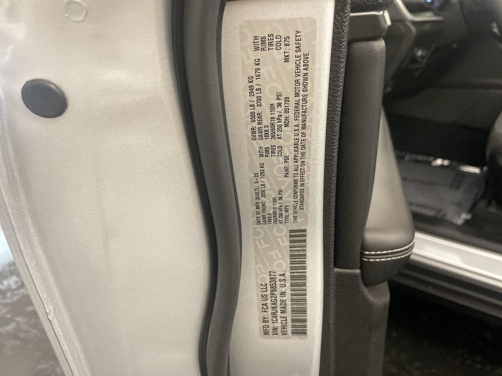 2023 Jeep Grand Cherokee L Laredo 4x4
