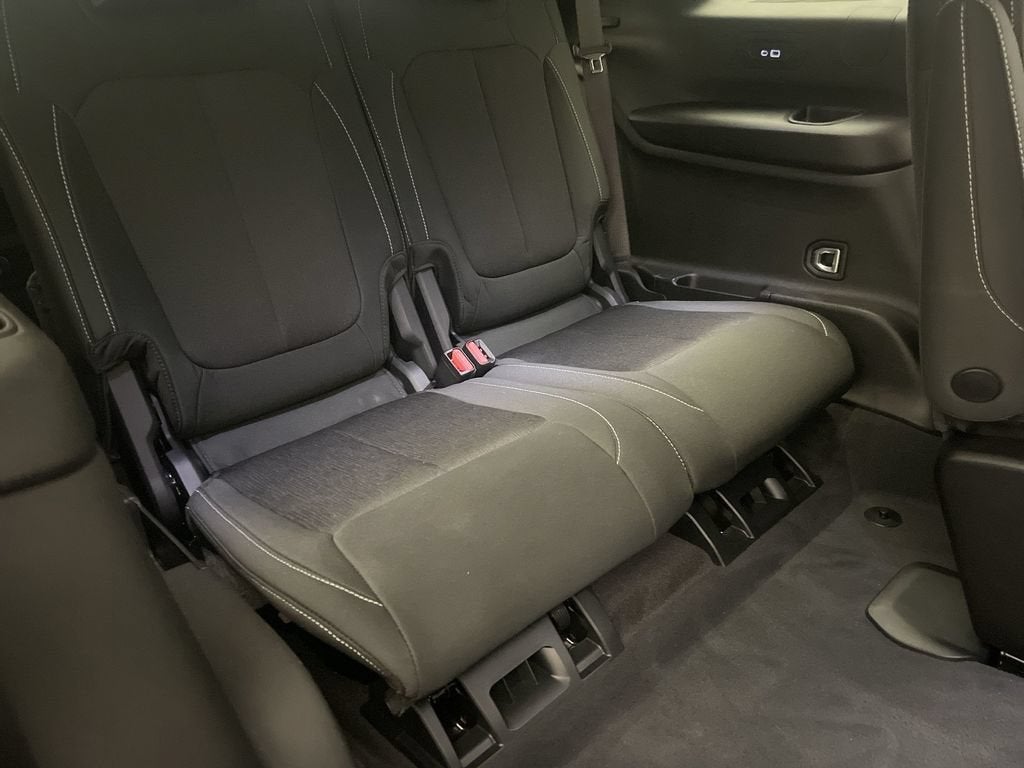 2023 Jeep Grand Cherokee L Laredo 4x4