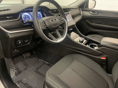 2023 Jeep Grand Cherokee L Laredo 4x4
