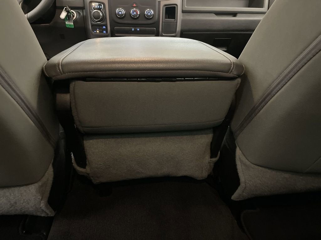 2018 RAM 1500 Express Quad Cab 4x4 6'4" Box