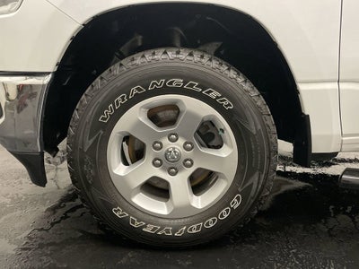 2019 RAM 1500 Big Horn/Lone Star Crew Cab 4x4 5'7" Box