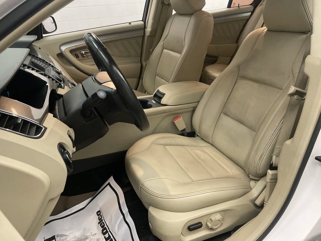 2018 Ford Taurus SEL
