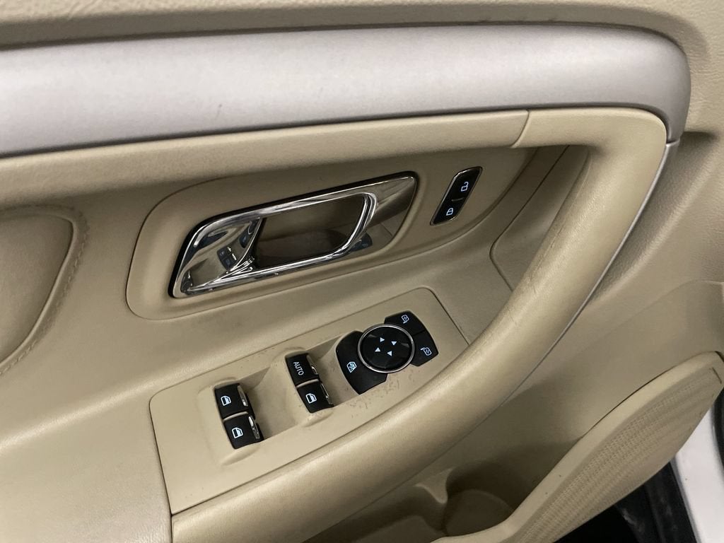 2018 Ford Taurus SEL