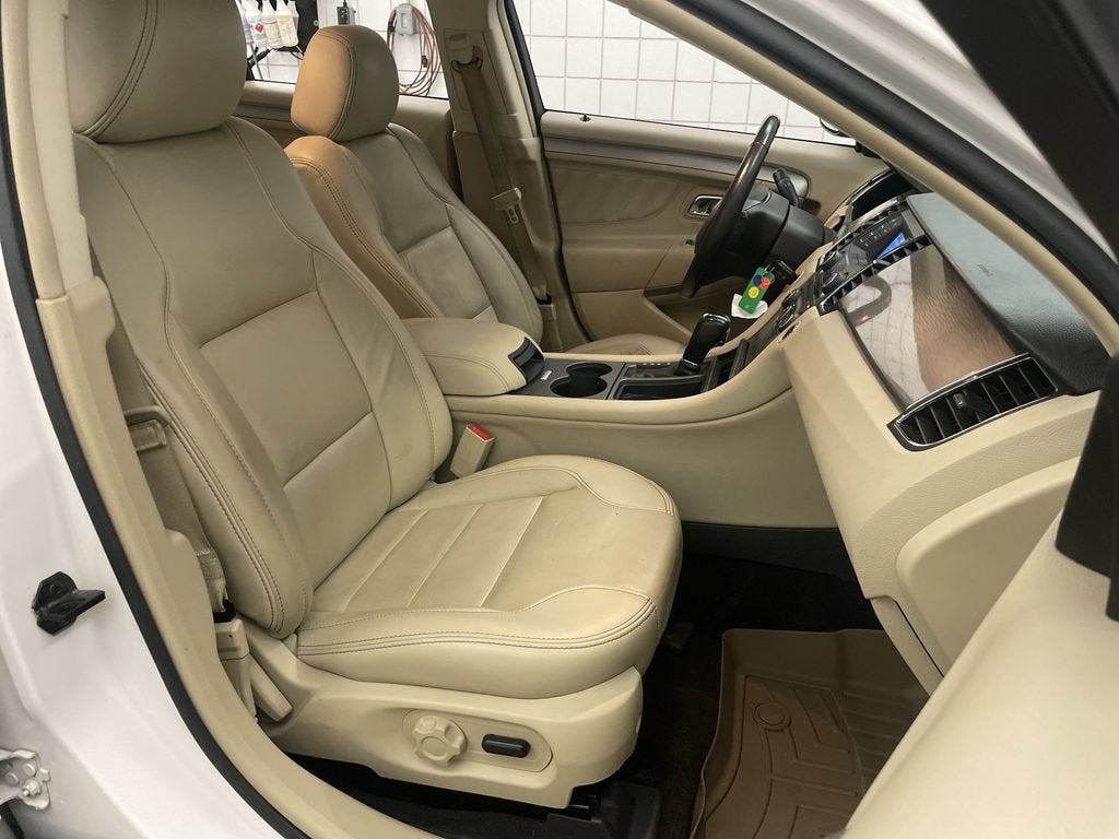 2018 Ford Taurus SEL