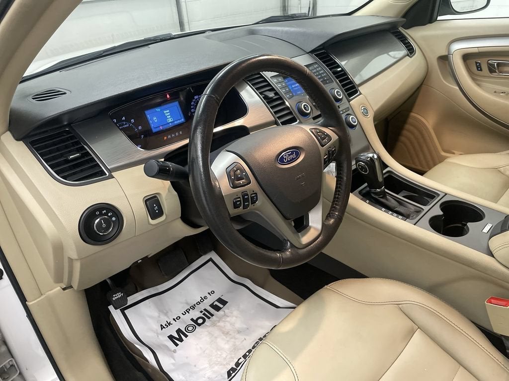 2018 Ford Taurus SEL