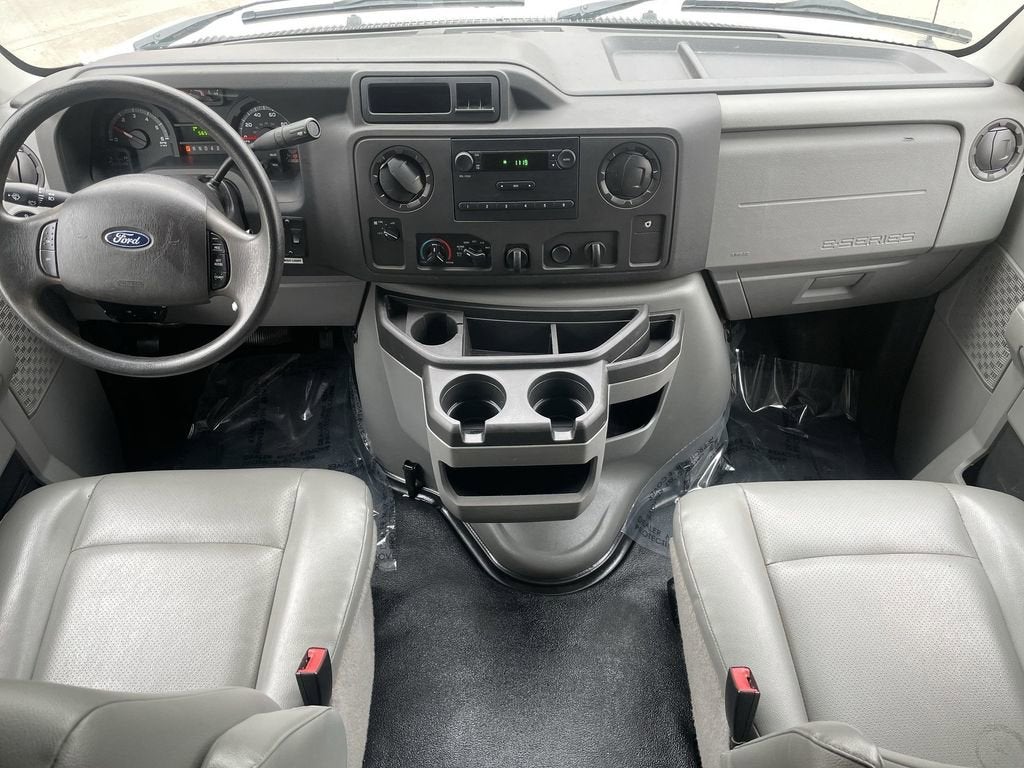 2019 Ford E-Series Cutaway BASE