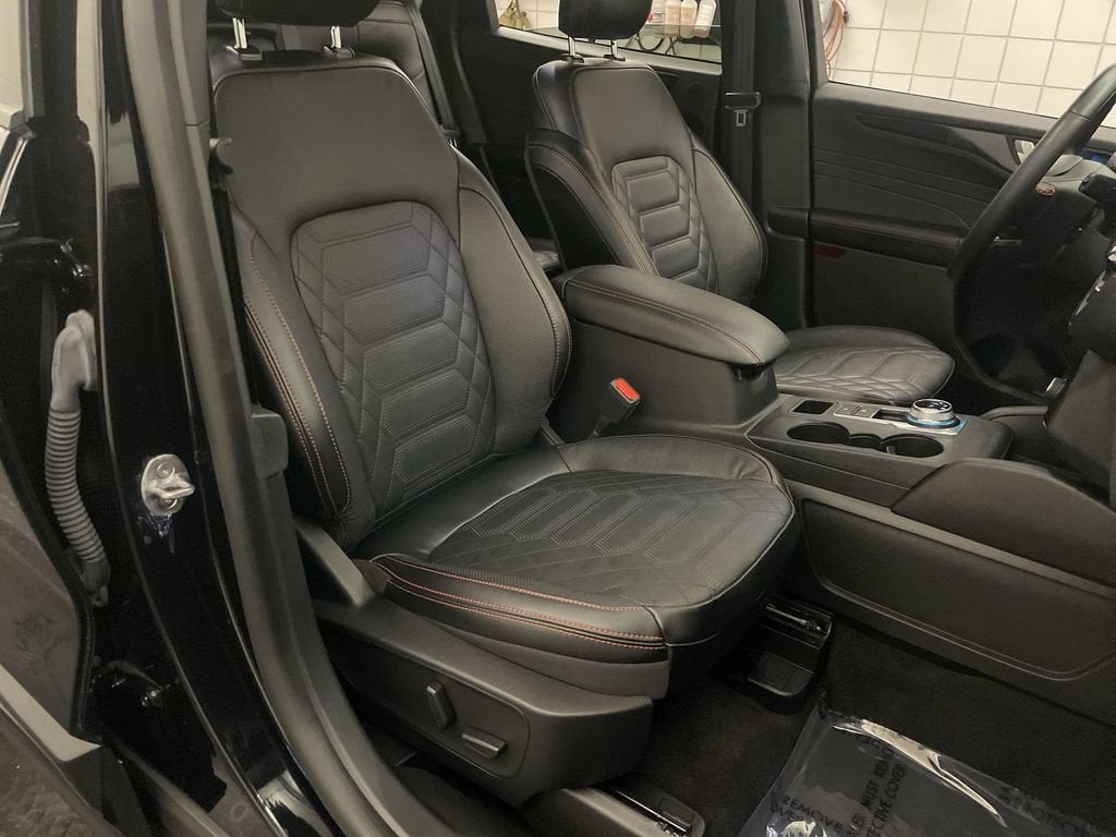 2024 Ford Escape ST-Line Elite
