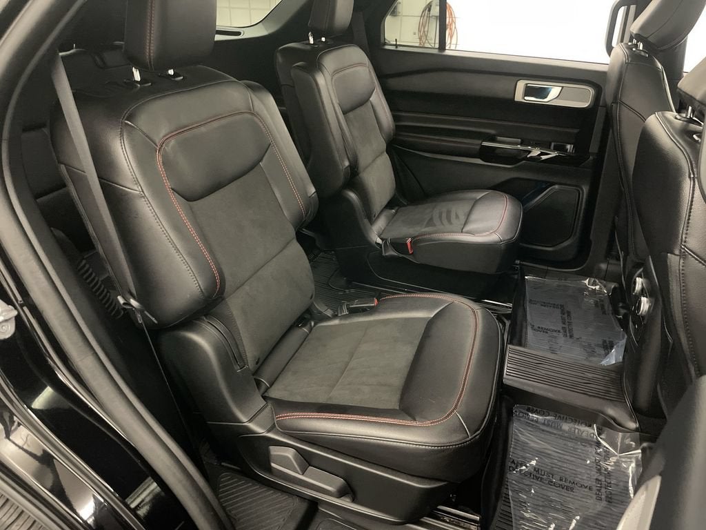 2024 Ford Explorer ST-Line