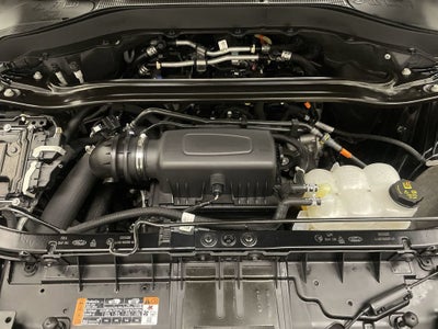 2024 Ford Explorer ST-Line