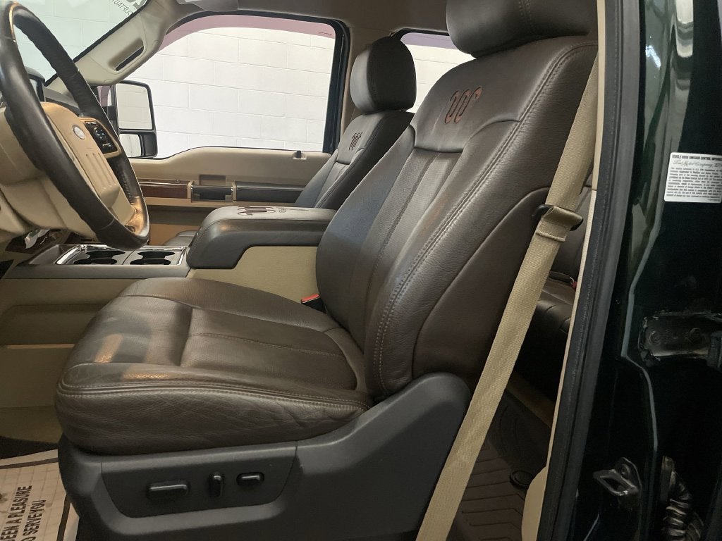 2015 Ford Super Duty F-350 DRW Lariat