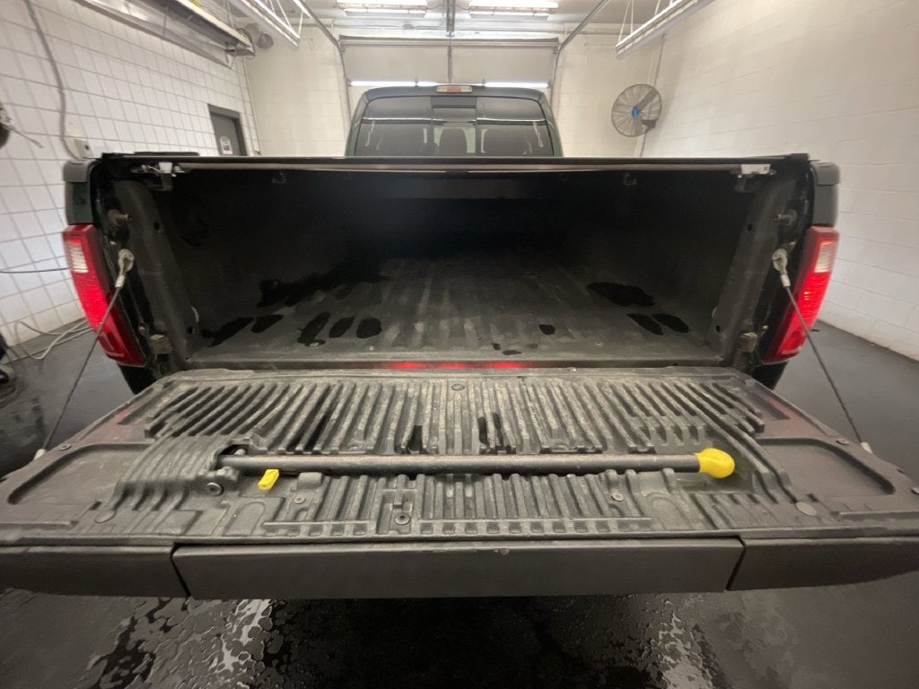 2015 Ford Super Duty F-350 DRW Lariat