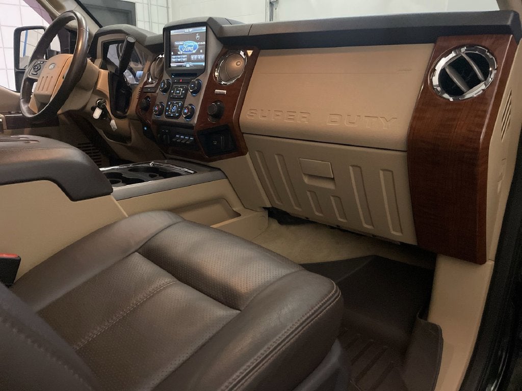 2015 Ford Super Duty F-350 DRW Lariat