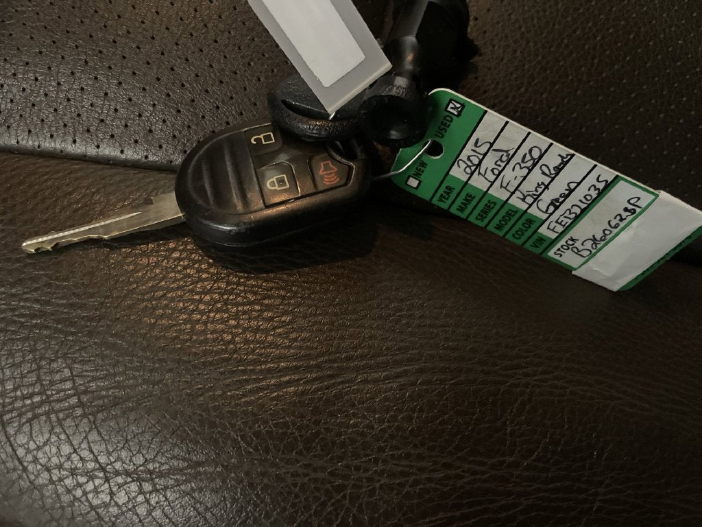 2015 Ford Super Duty F-350 DRW Lariat