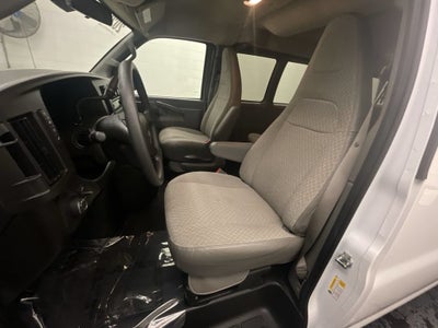 2025 Chevrolet Express Passenger 1LT