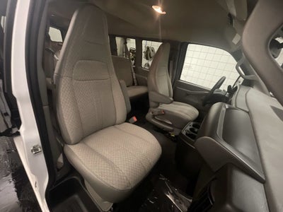 2025 Chevrolet Express Passenger 1LT