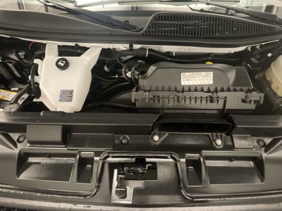 2025 Chevrolet Express Passenger 1LT