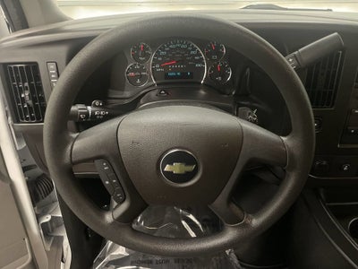 2025 Chevrolet Express Passenger 1LT