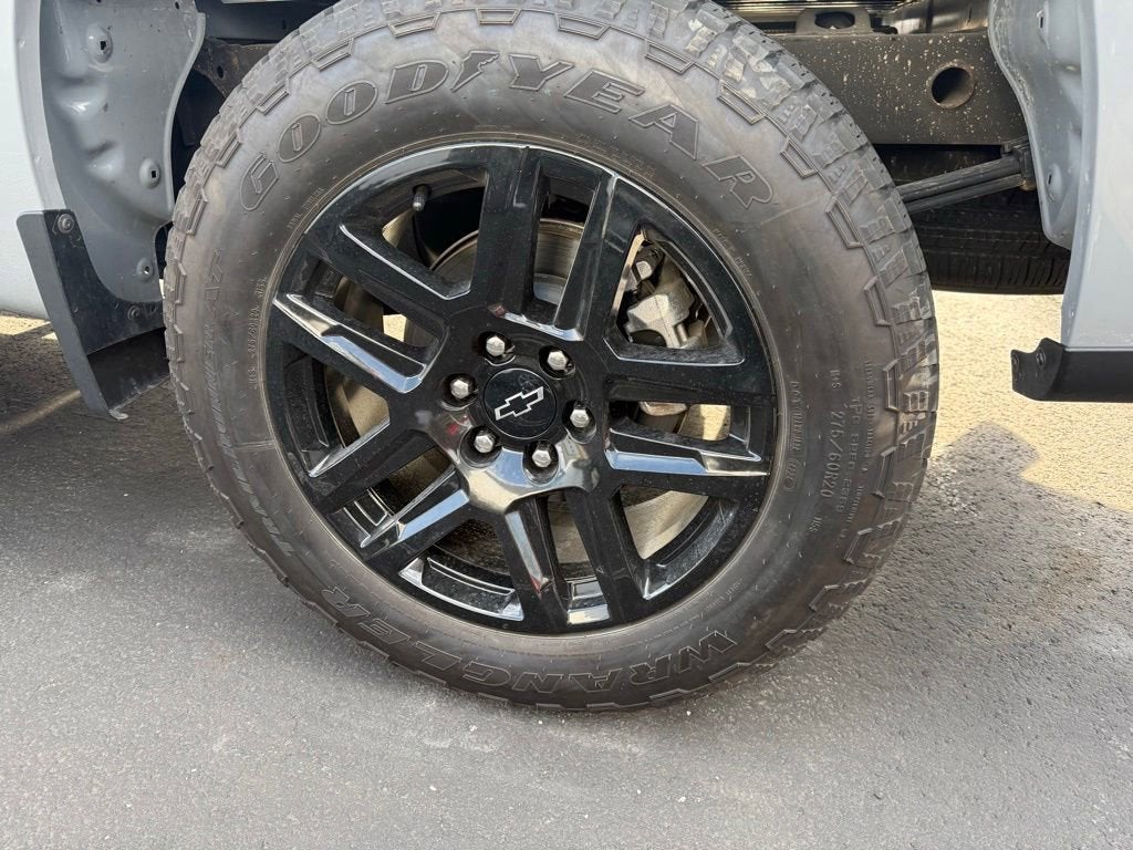 2025 Chevrolet Silverado 1500 Custom