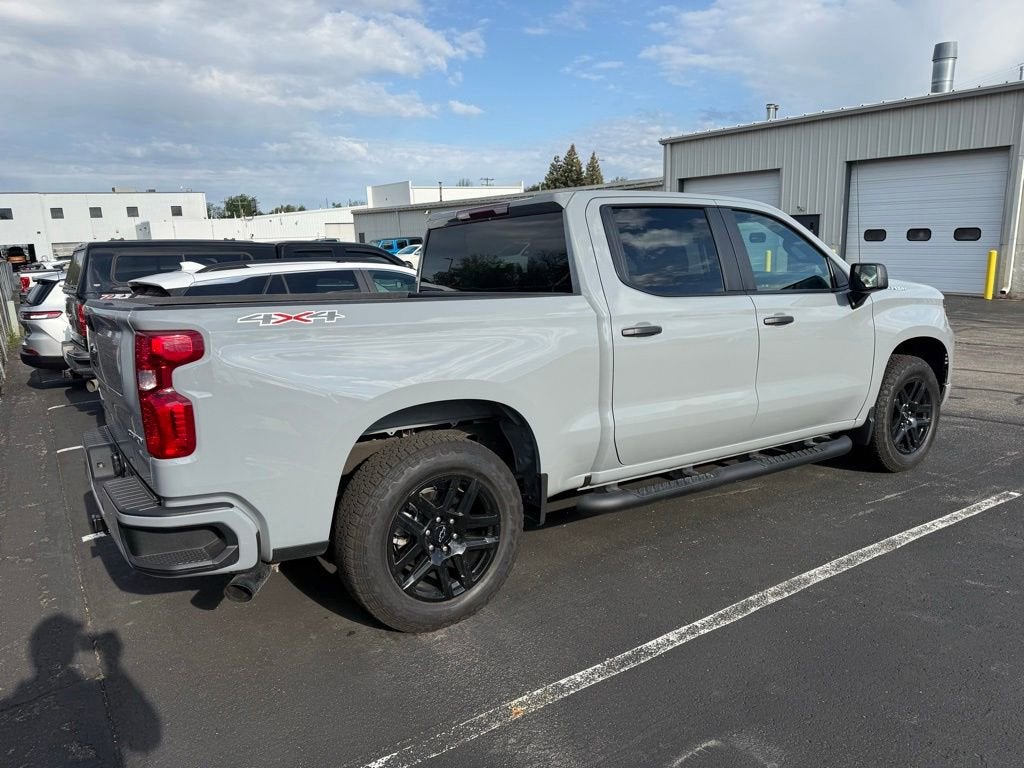 2025 Chevrolet Silverado 1500 Custom