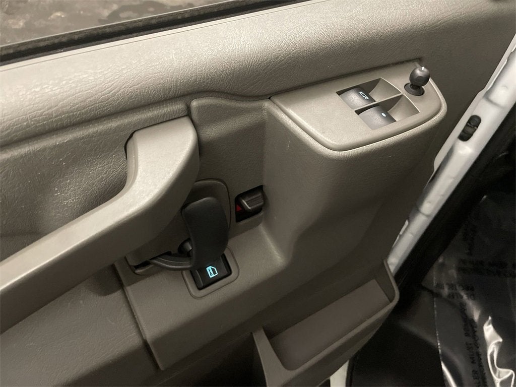 2024 Chevrolet Express Cargo 2500 WT