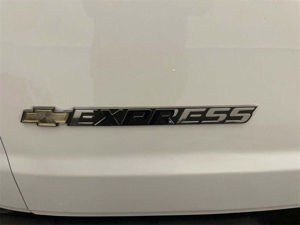 2024 Chevrolet Express Cargo 2500 WT