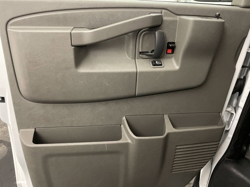 2024 Chevrolet Express Cargo 2500 WT