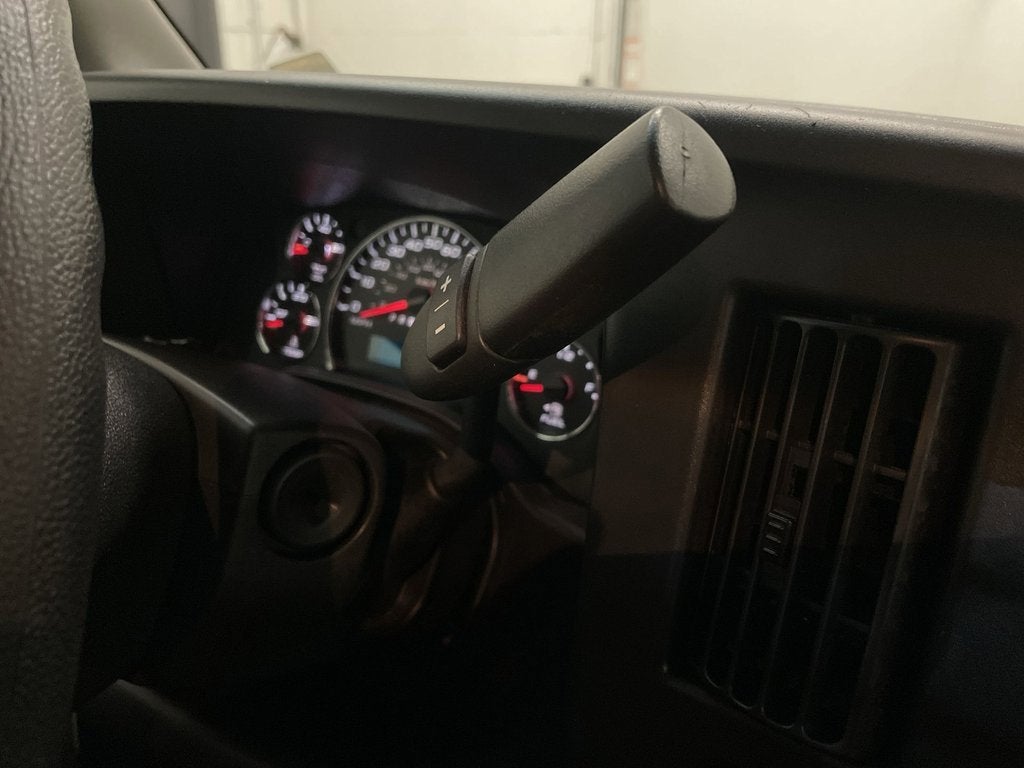 2024 Chevrolet Express Cargo 2500 WT