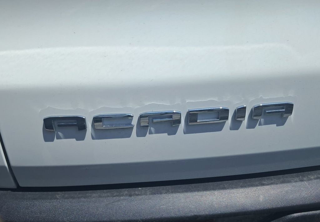 2024 GMC Acadia Elevation