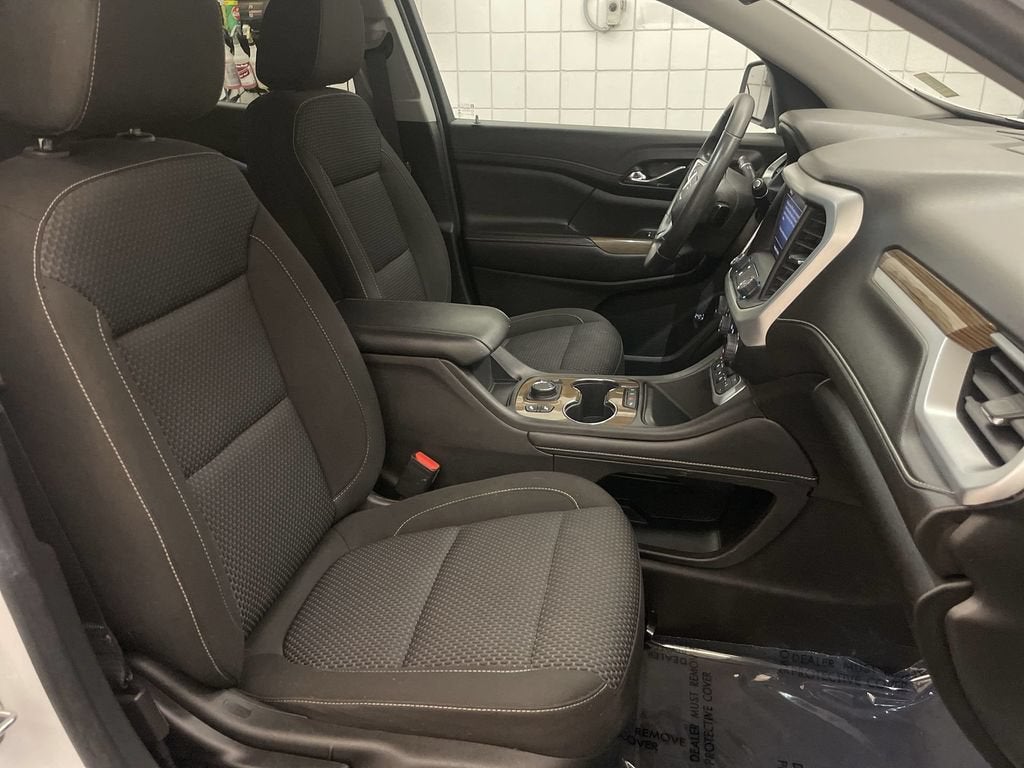 2022 GMC Acadia SLE
