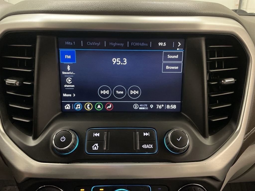 2023 GMC Acadia SLT