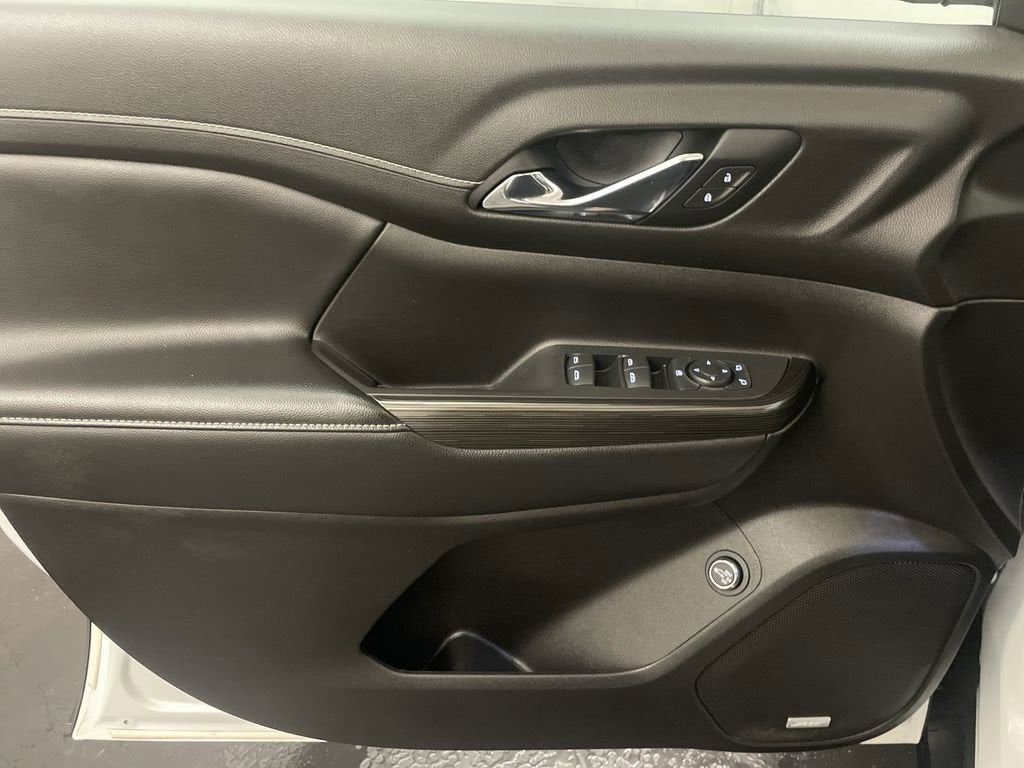 2021 GMC Acadia SLT