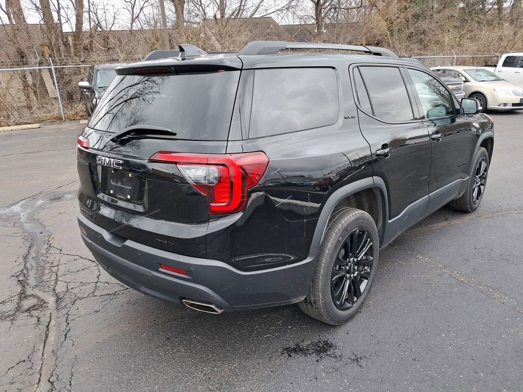 2023 GMC Acadia SLE