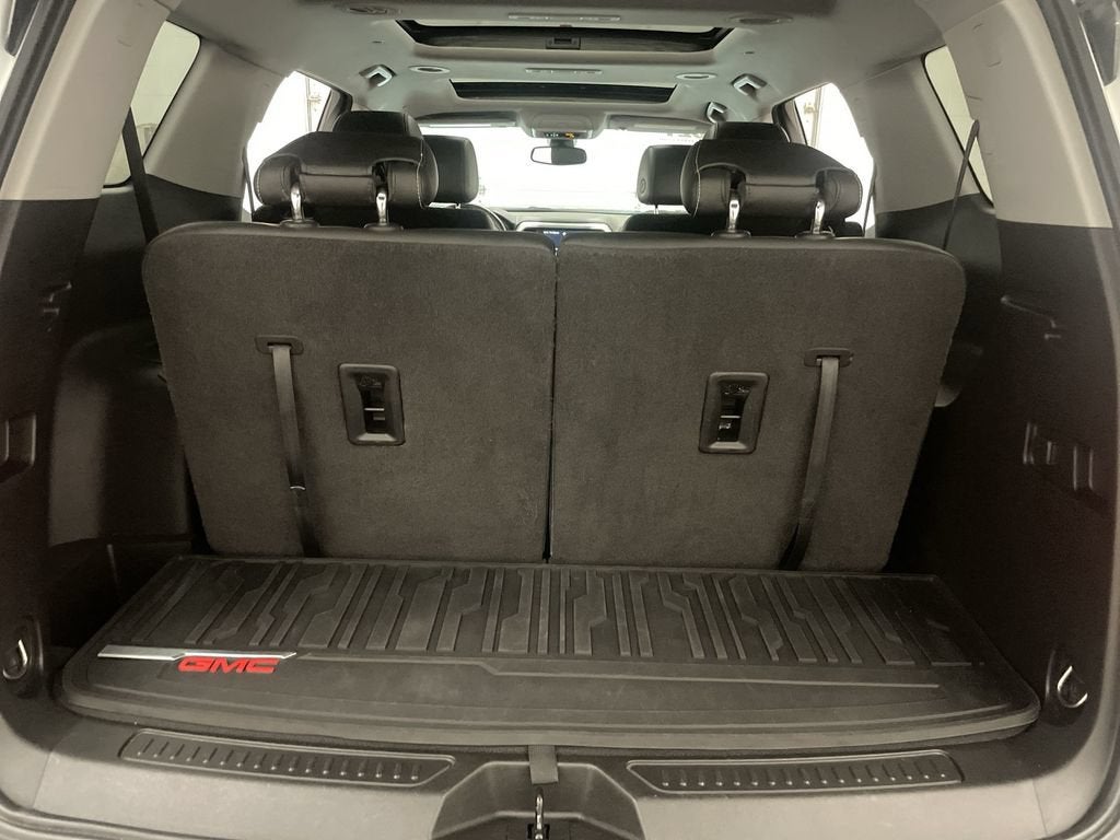 2021 GMC Acadia SLT