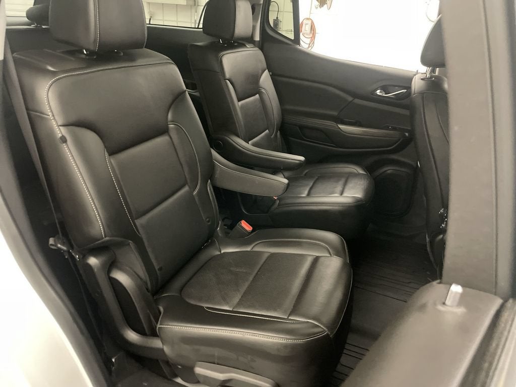 2021 GMC Acadia SLT