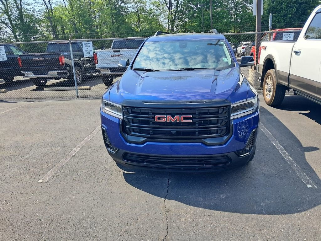 2023 GMC Acadia SLT