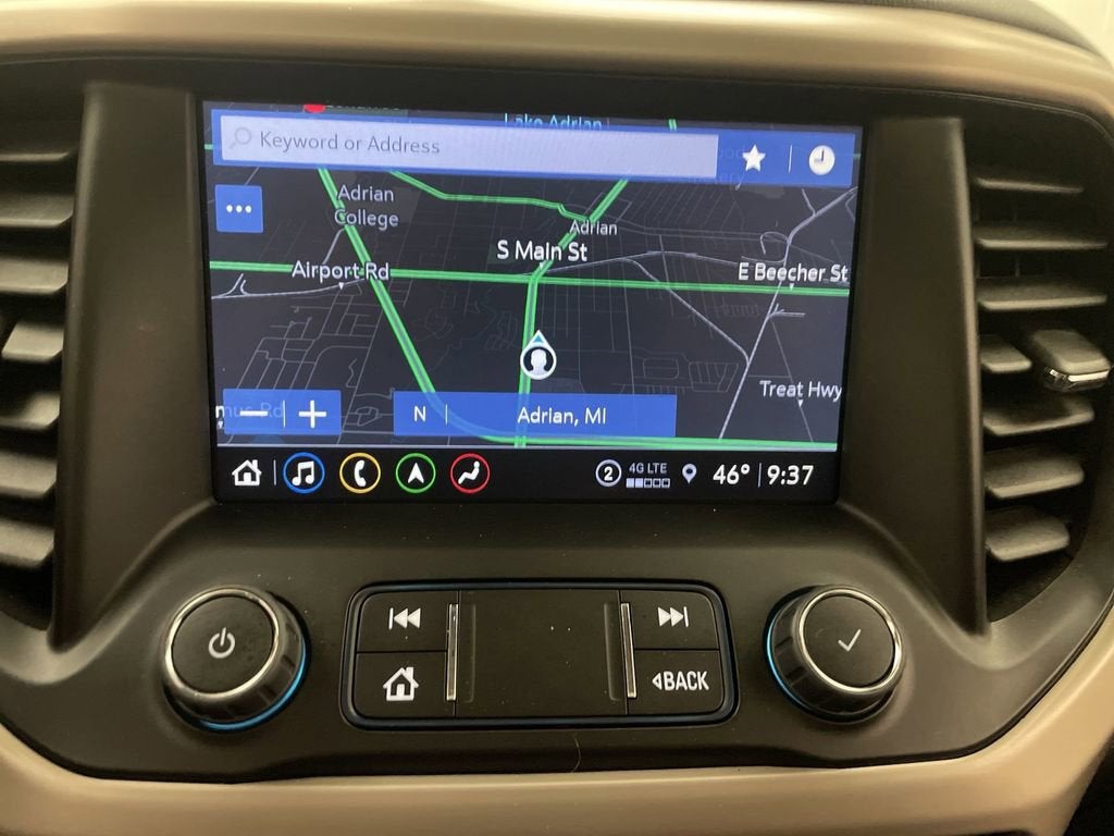 2023 GMC Acadia Denali