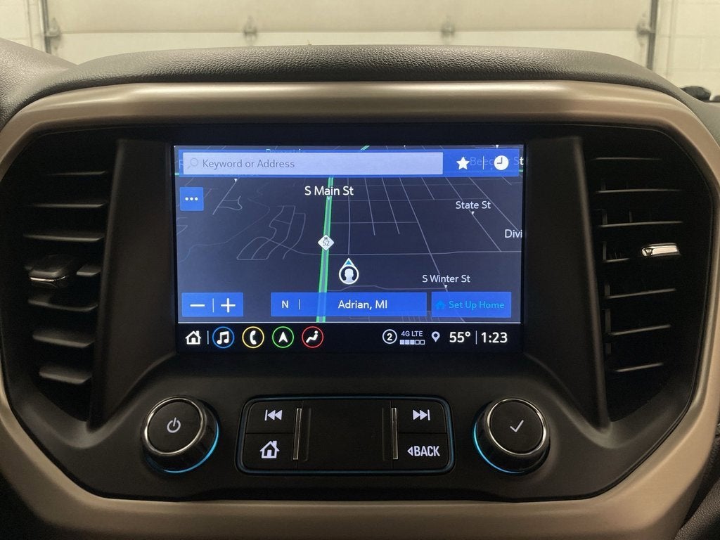 2023 GMC Acadia Denali