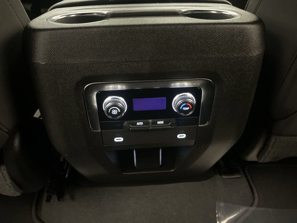 2022 GMC Yukon SLE