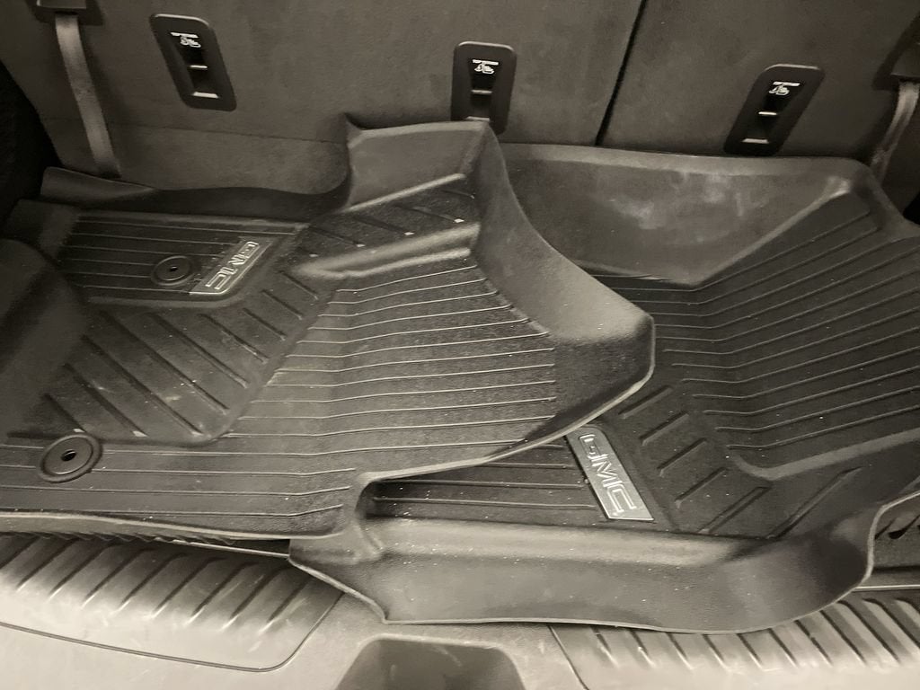 2022 GMC Yukon SLE