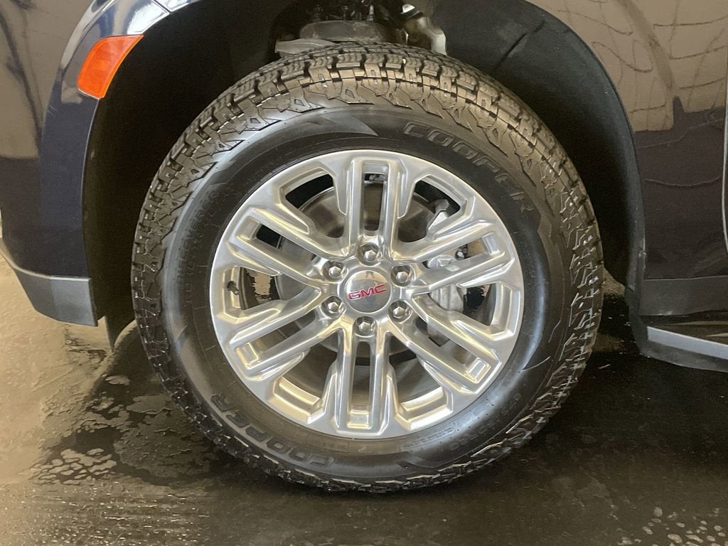 2022 GMC Yukon SLT