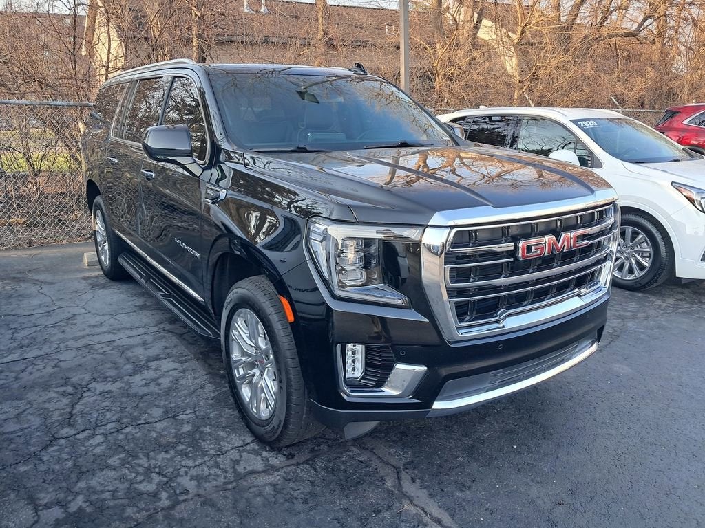 2023 GMC Yukon XL SLT