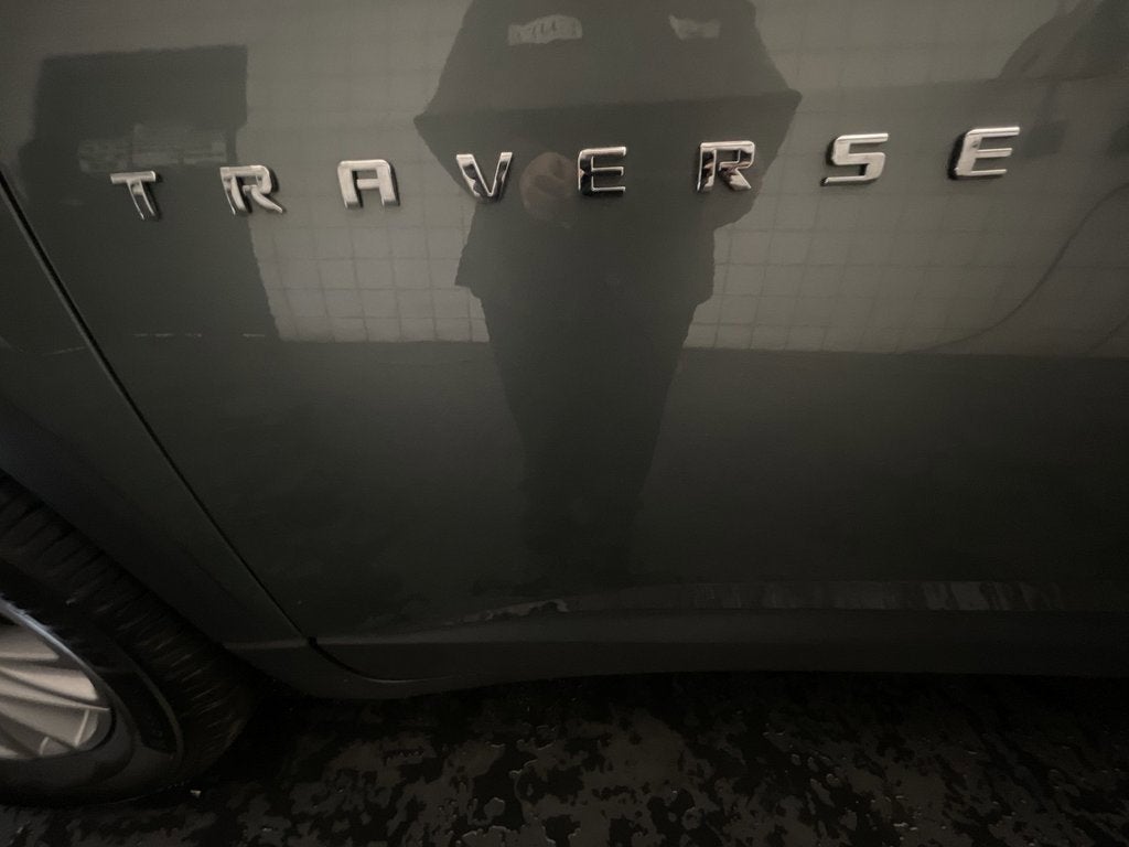 2022 Chevrolet Traverse LT Cloth