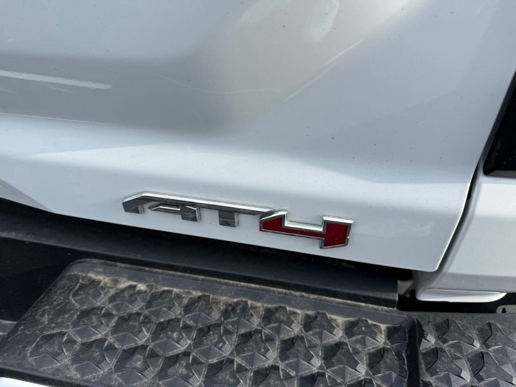 2024 GMC Canyon AT4